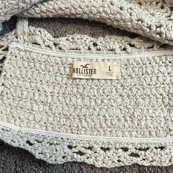 HOLLISTER • Crochet Top - Picture 6 of 7